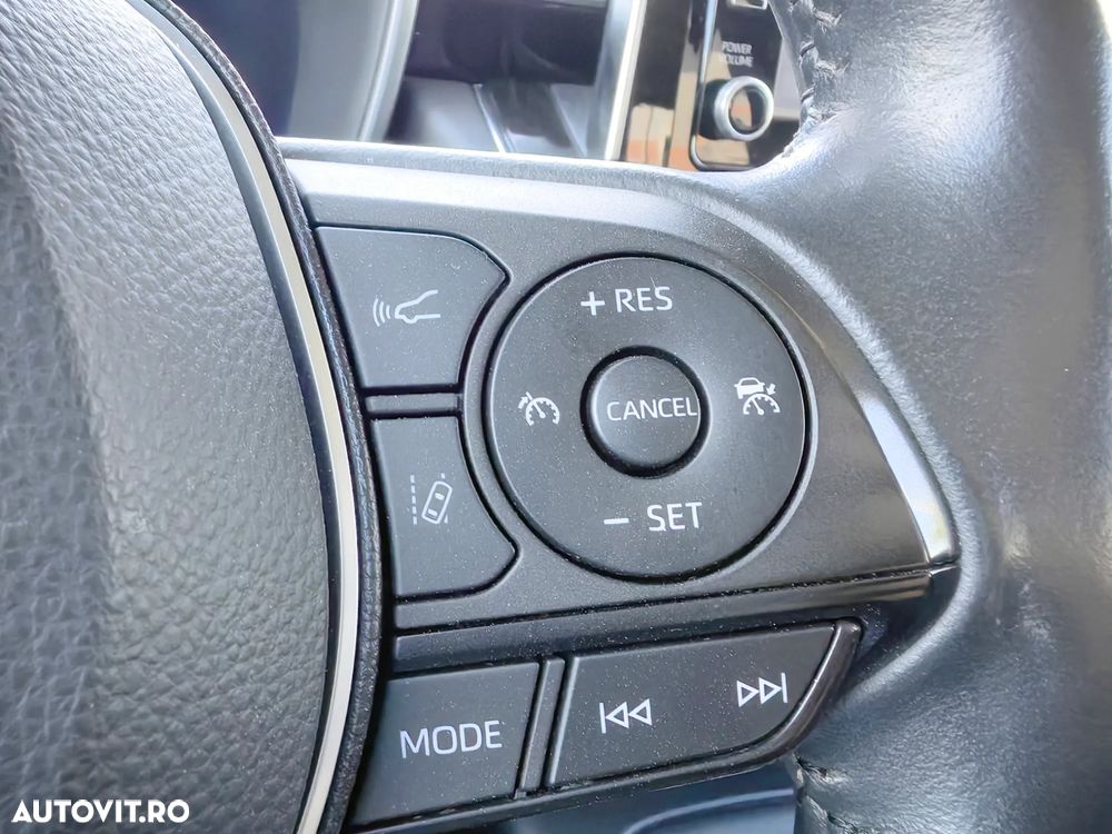 Toyota Corolla 1.8 HSD Dynamic - 26
