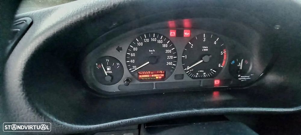 BMW 318 tds Touring - 8