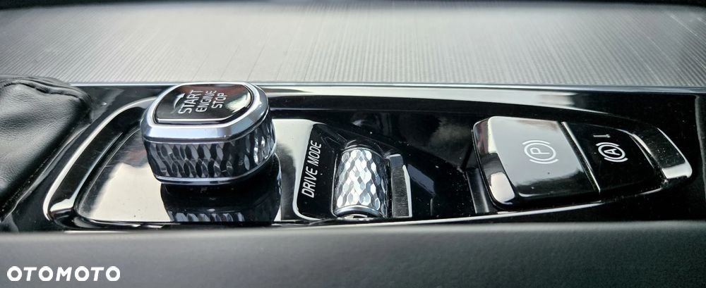 Volvo V60 Cross Country D4 AWD Geartronic Pro - 33