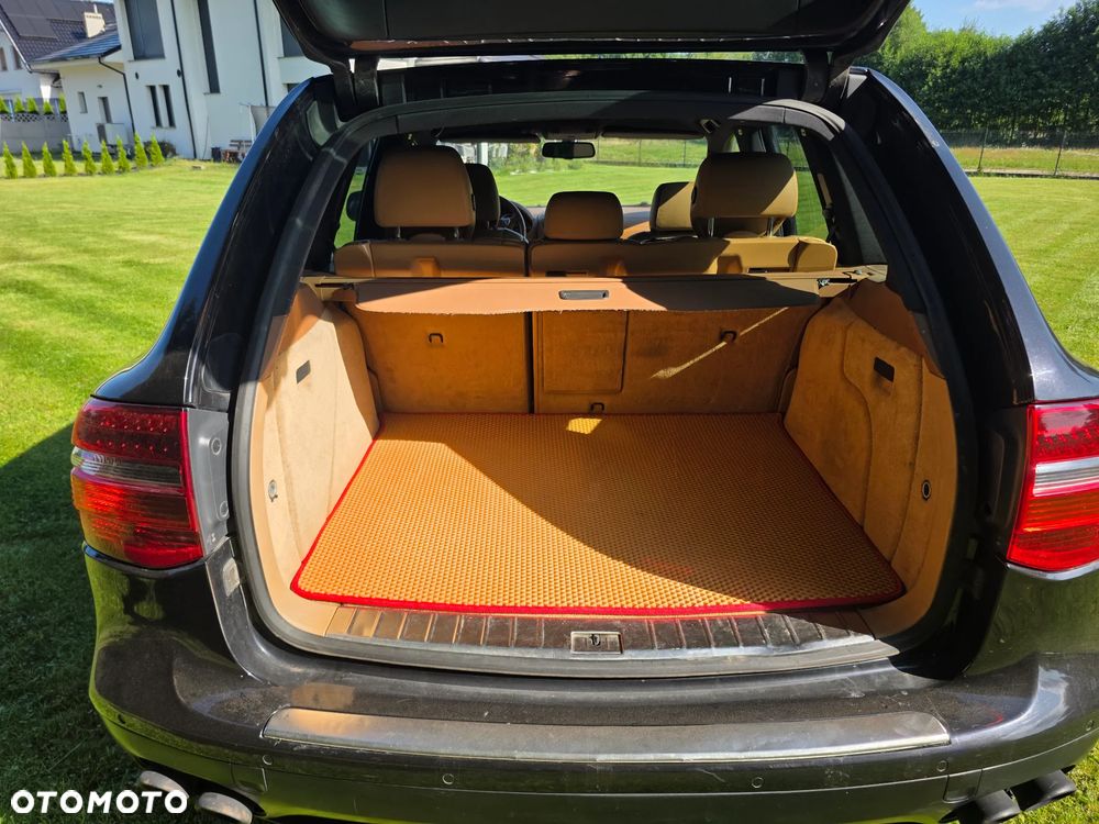 Porsche Cayenne Turbo - 14