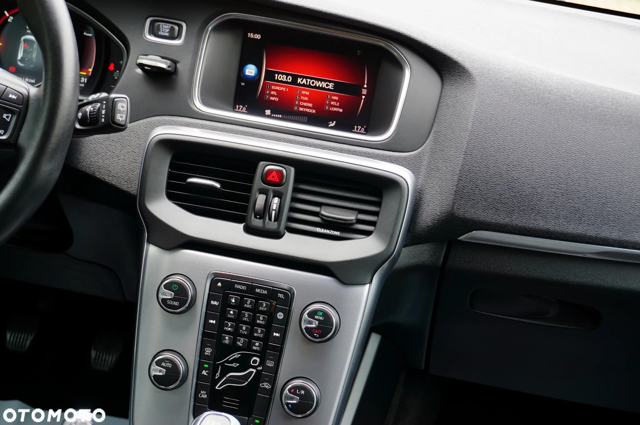 Volvo V40 D2 Inscription - 30