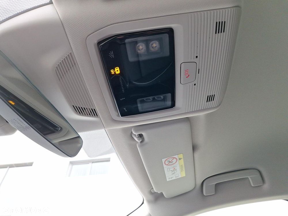 Volkswagen Passat - 30