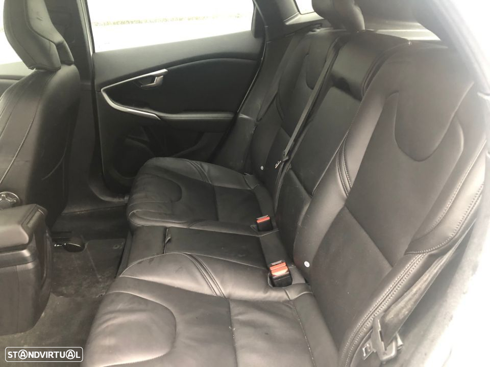 VOLVO V40 D2 DE 2018 PARA PEÇAS - 5