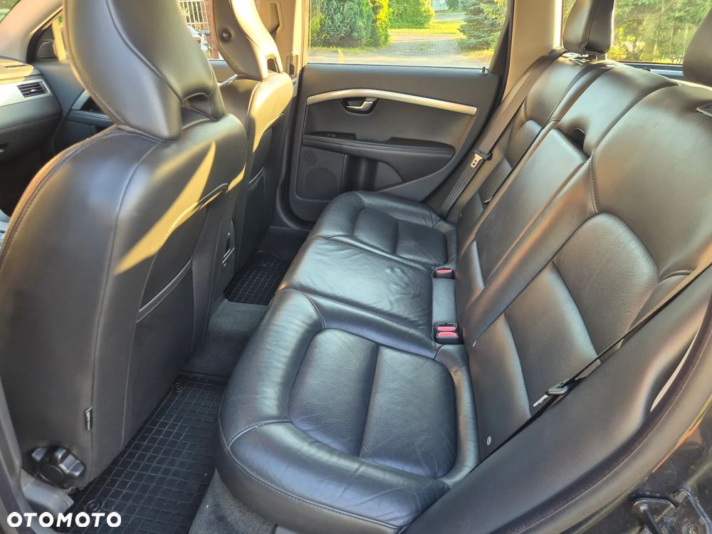 Volvo V70 D5 AWD Summum - 5