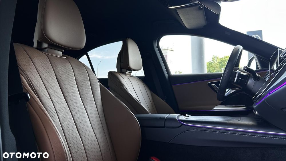 Mercedes-Benz Klasa E 220 d mHEV 4-Matic AMG 9G-Tronic - 25