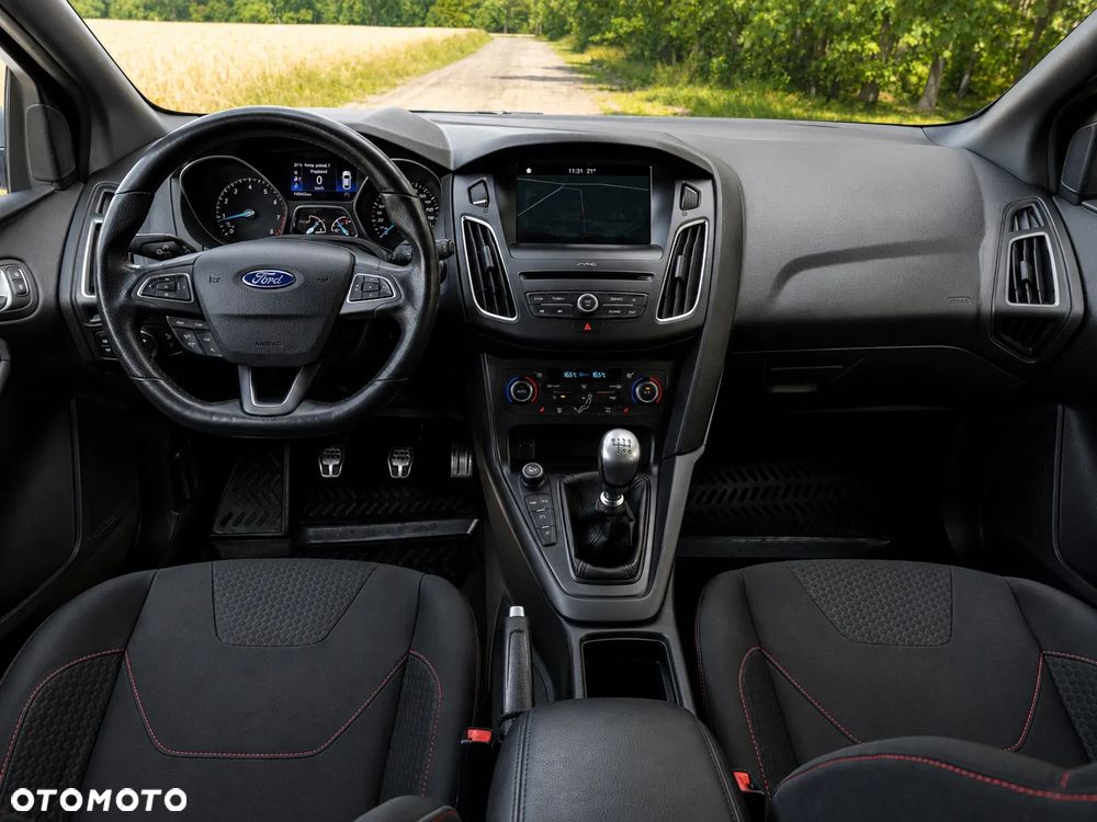 Ford Focus 1.5 EcoBoost STart-Stopp-System ST-LINE - 10