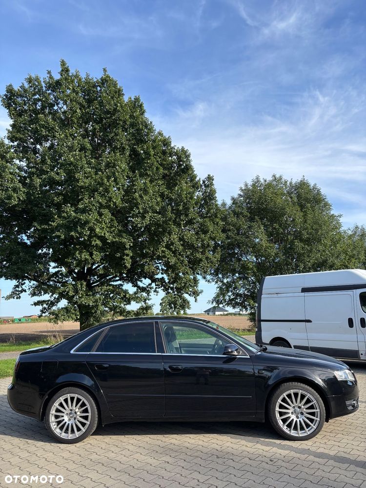 Audi A4 Limousine - 5