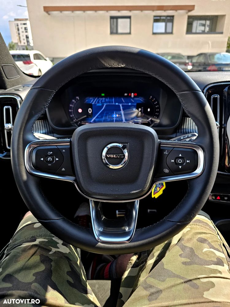 Volvo XC 40 B4 B AWD DKG Plus Dark - 13