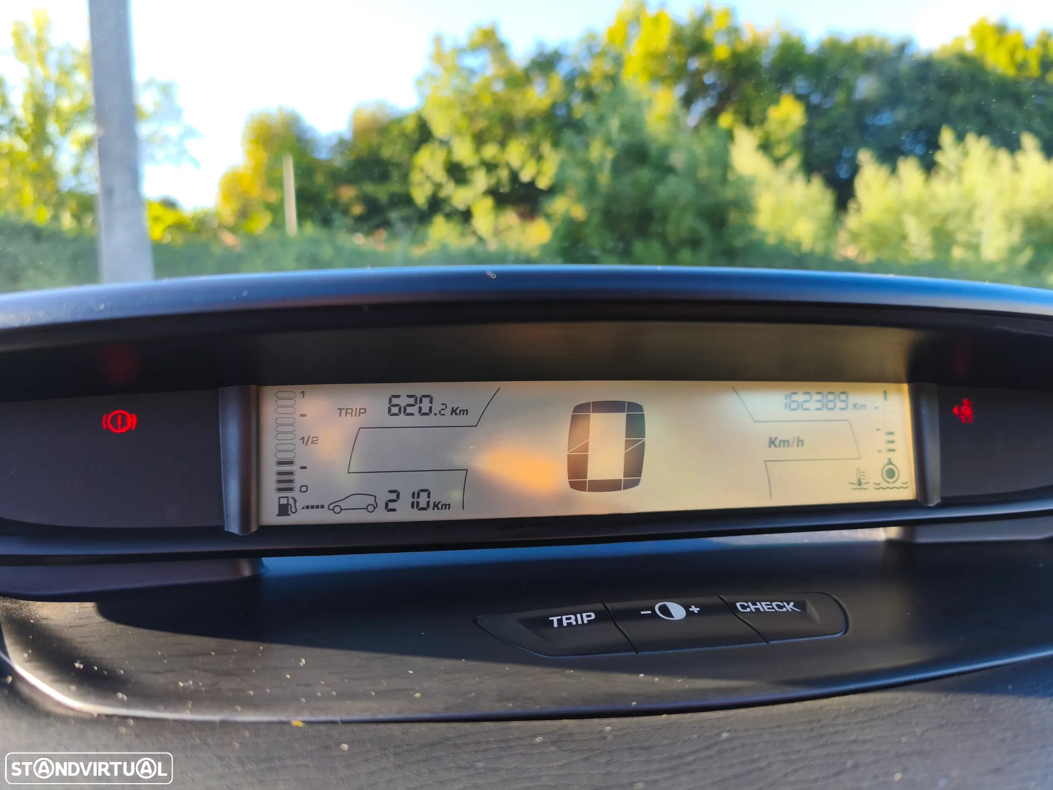Citroën C4 1.4 16V SX - 8