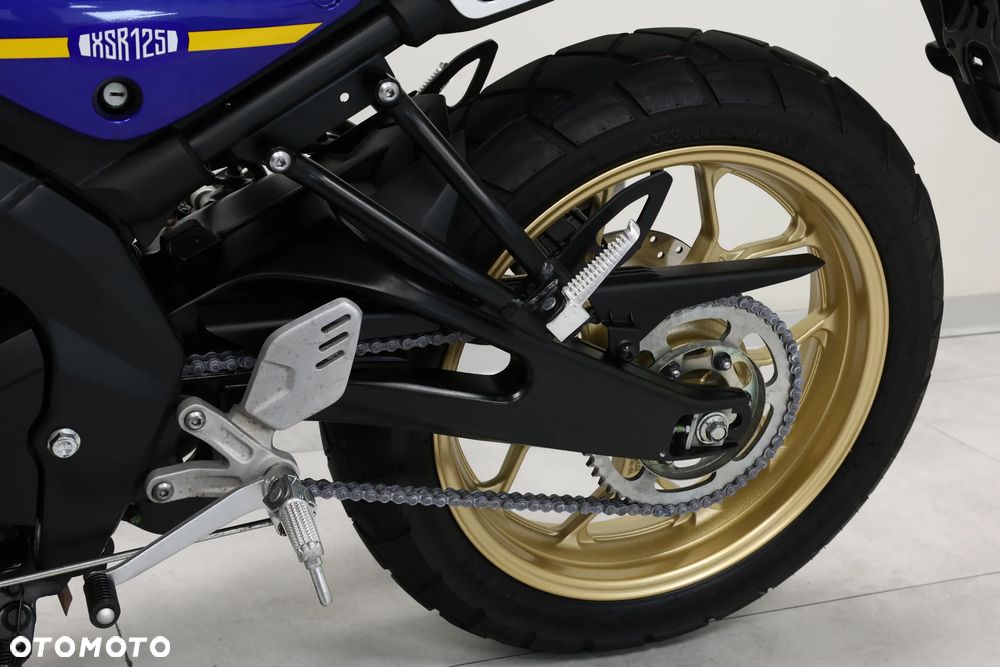 Yamaha XSR - 37