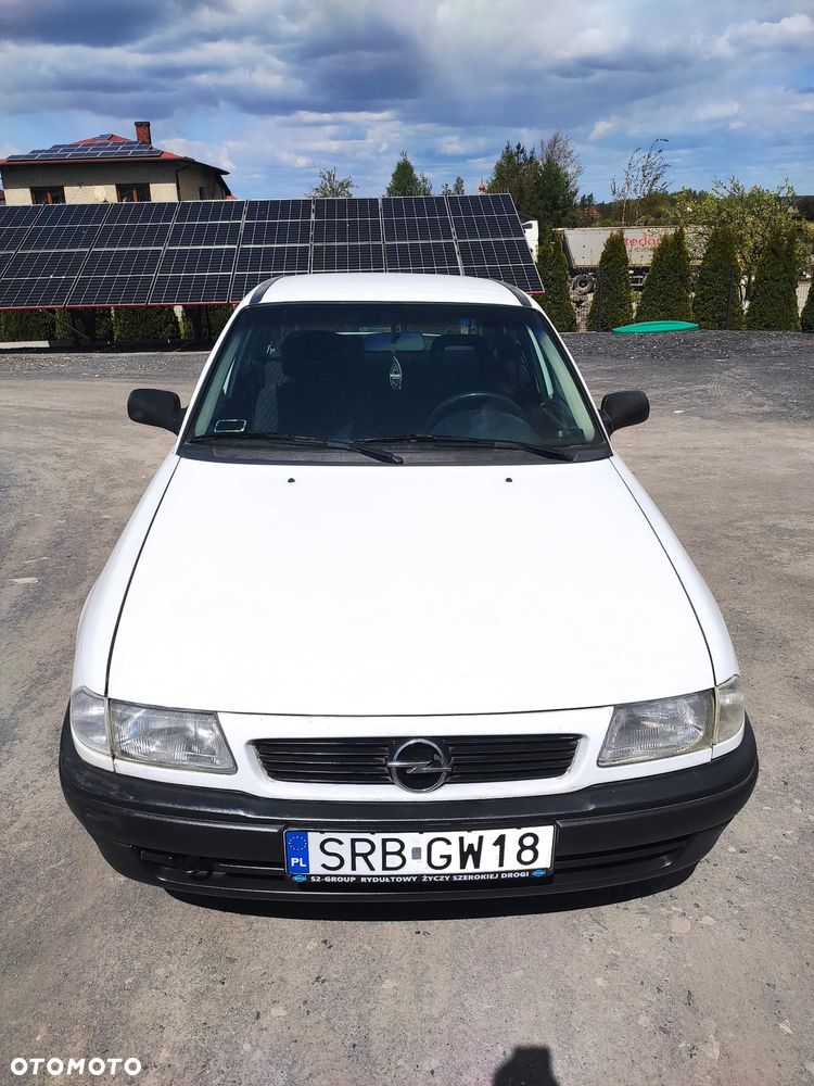 Opel Astra 1.4 GL - 1