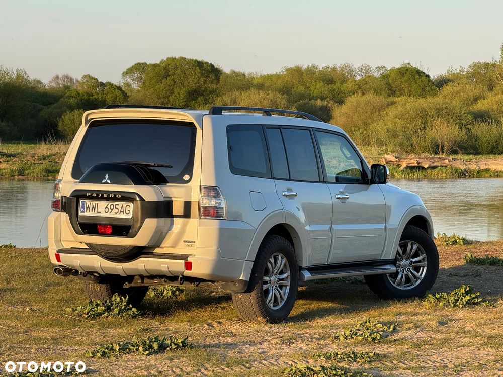 Mitsubishi Pajero - 5