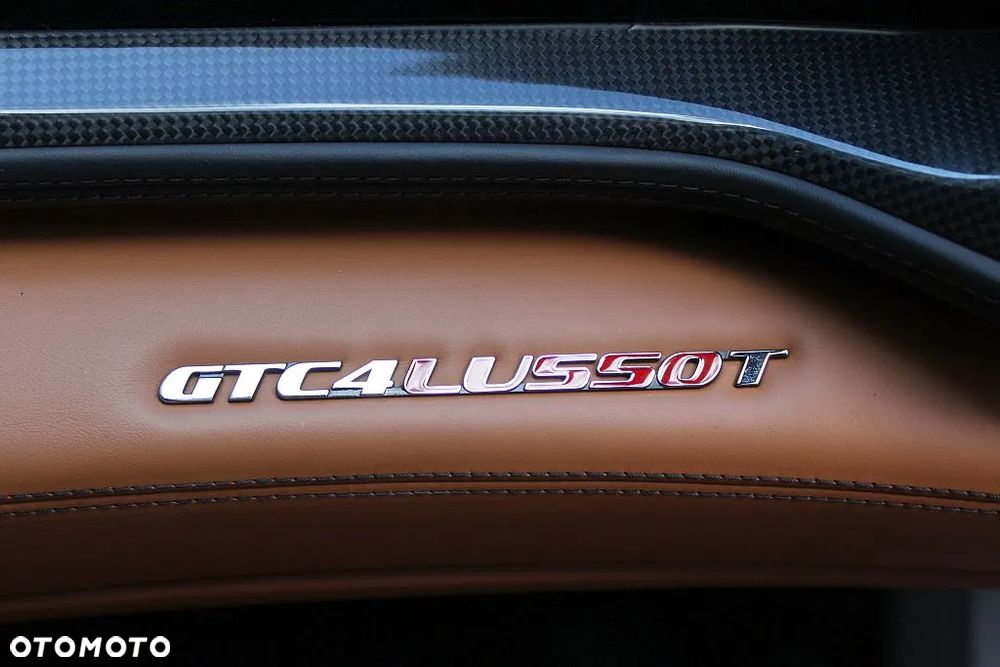 Ferrari GTC4Lusso - 40