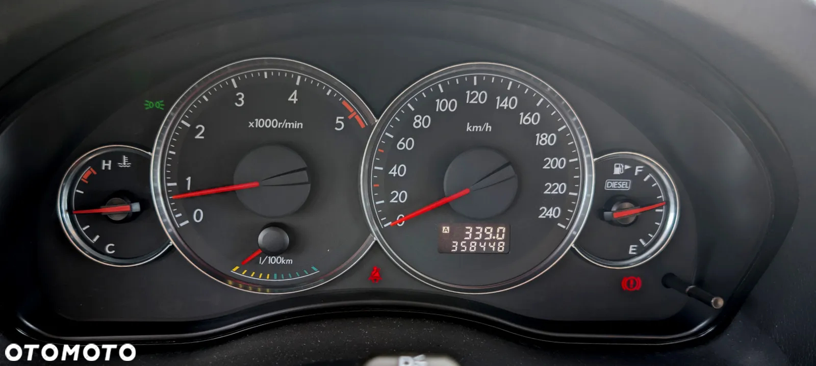 Subaru Legacy - 12