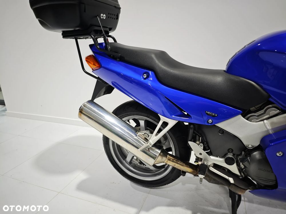 Honda VFR - 8