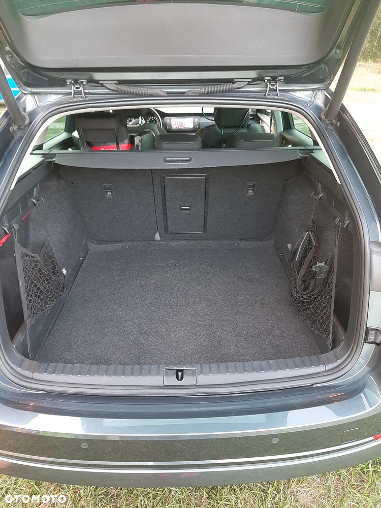 Skoda Octavia 2.0 TDI Ambition DSG - 22