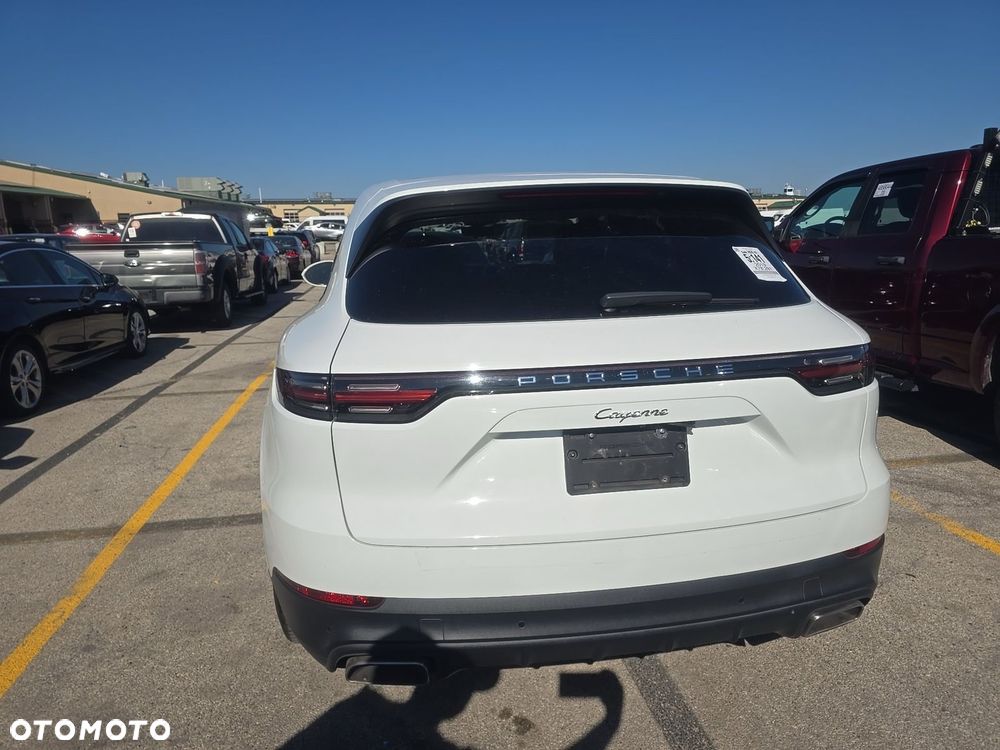 Porsche Cayenne - 5