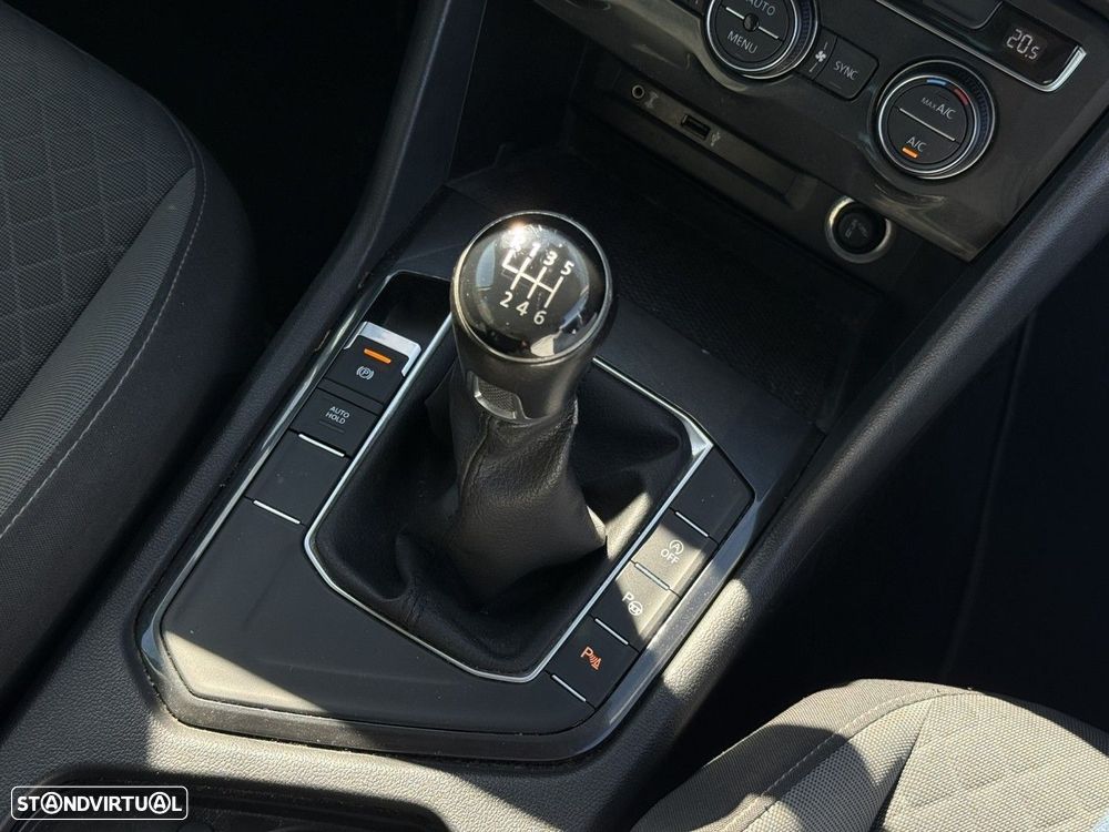 VW Tiguan 1.6 TDI Confortline - 13