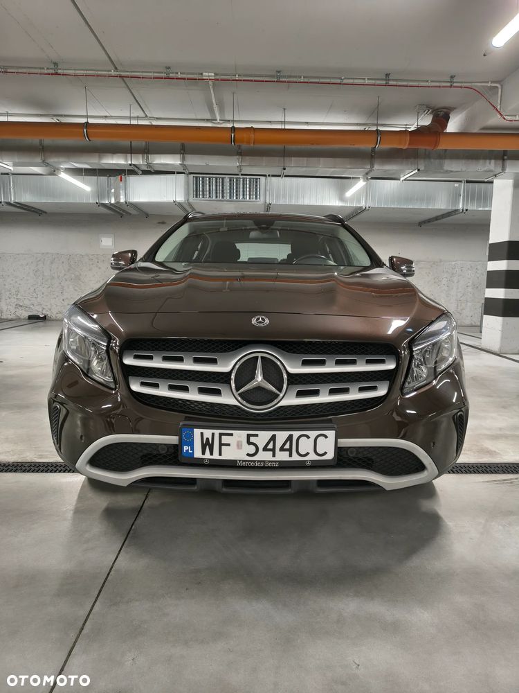 Mercedes-Benz GLA 180 - 3