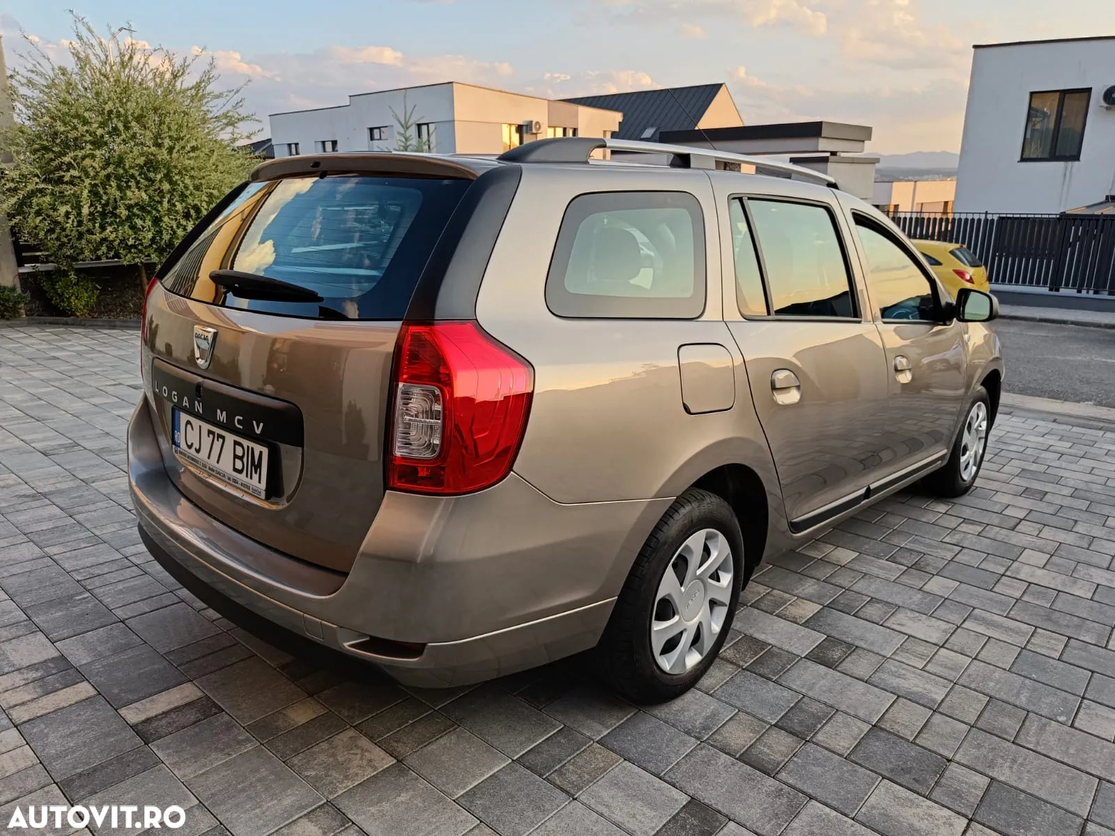 Dacia Logan MCV 1.2 73 CP Laureate - 2
