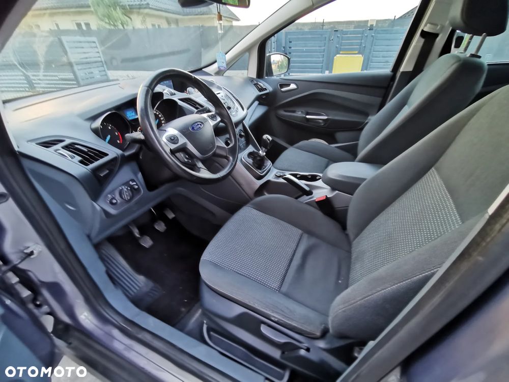 Ford Grand C-MAX - 24