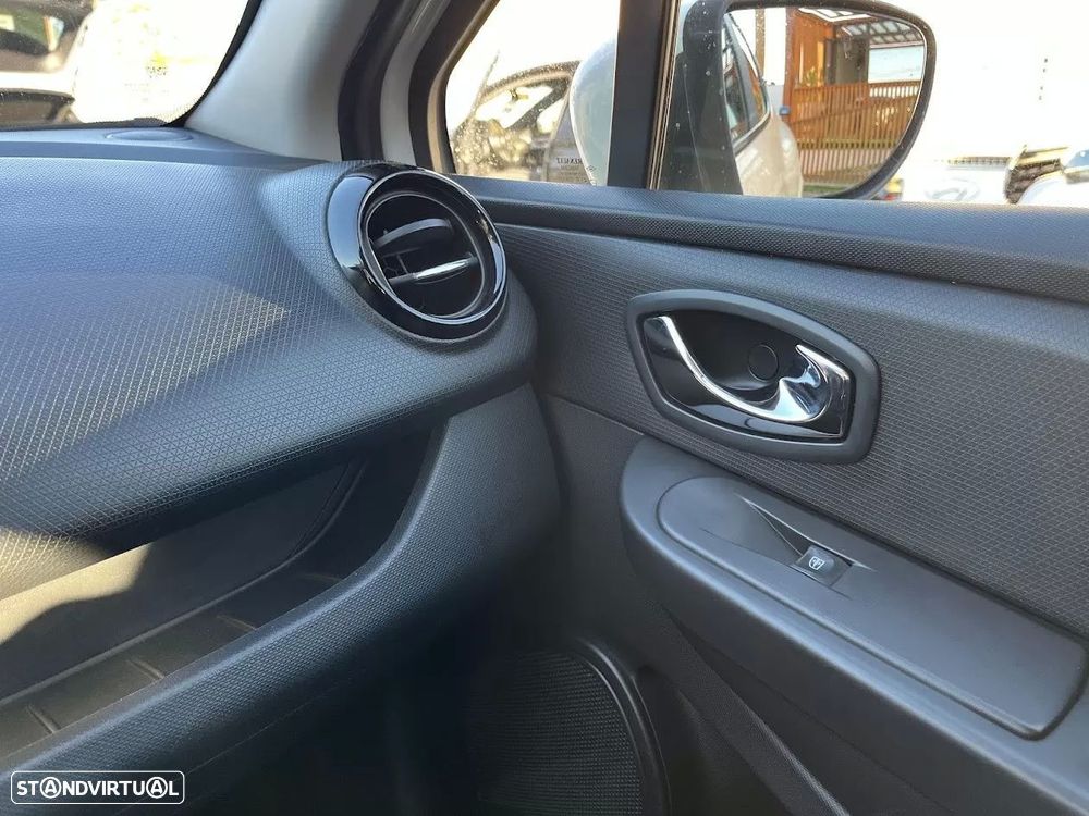 Renault Clio dCi 90 Dynamique - 16