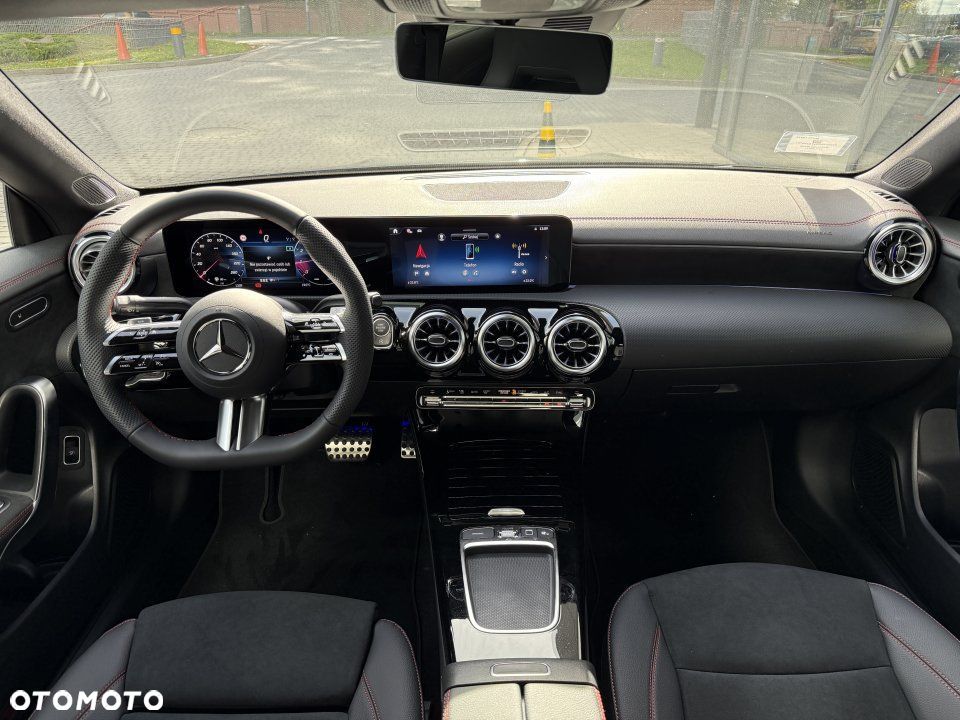 Mercedes-Benz CLA - 5