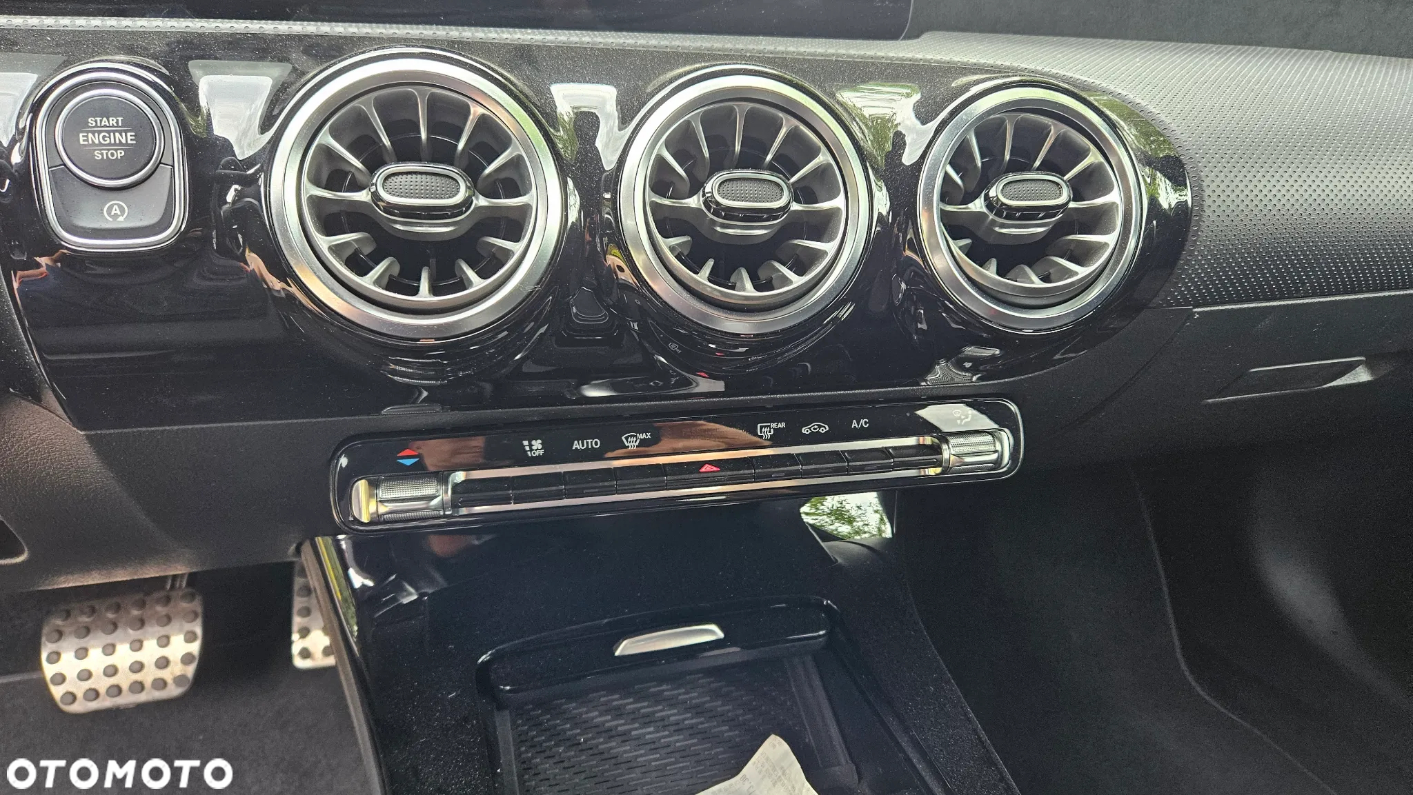 Mercedes-Benz Klasa A 220 4-Matic AMG Line 7G-DCT - 16