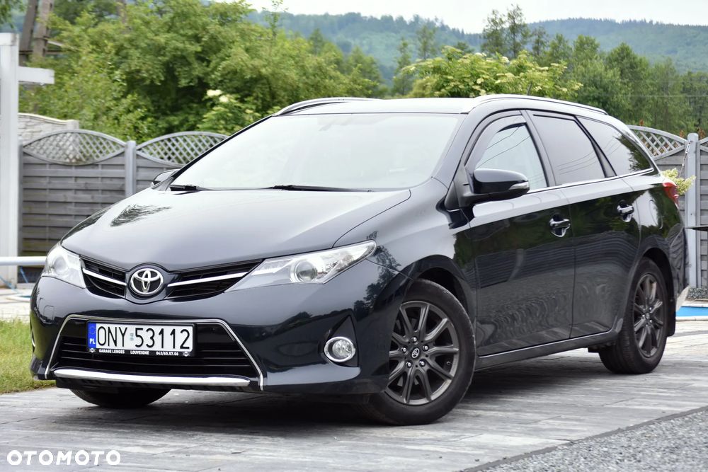 Toyota Auris 2.0 D-4D START Edition - 1