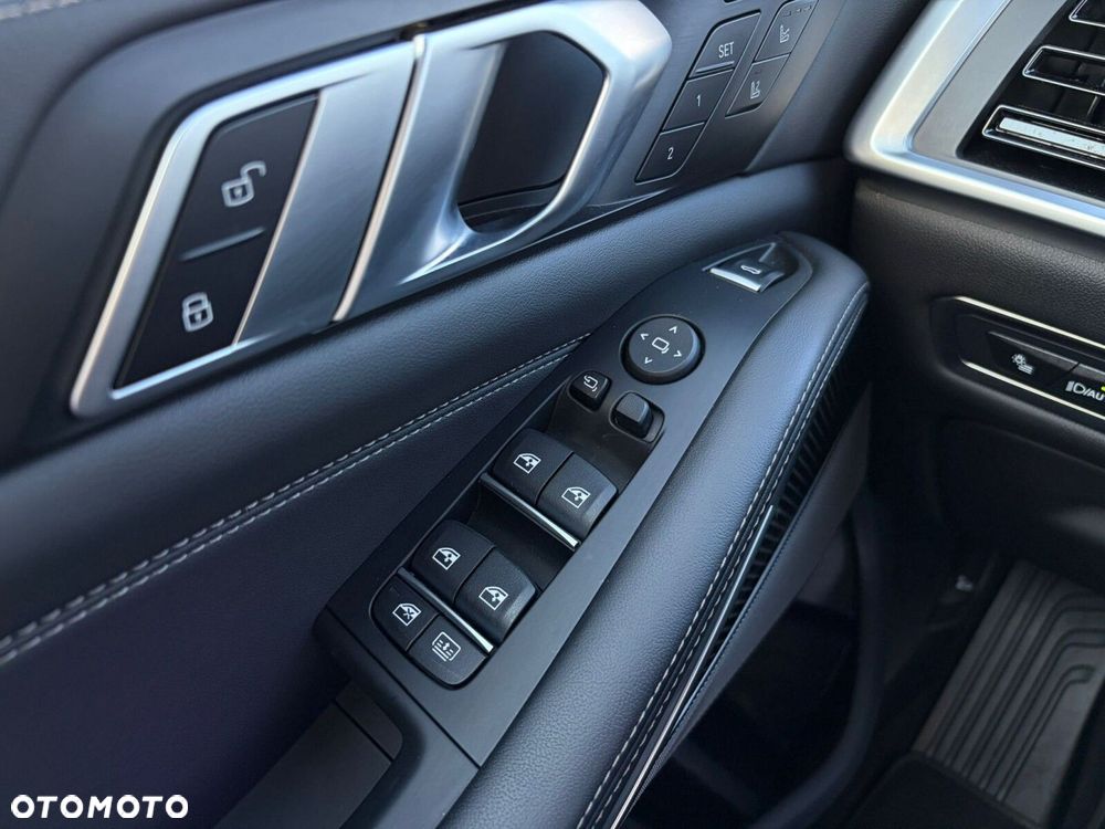 BMW X7 - 21