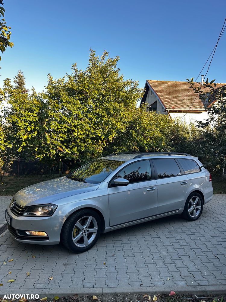 Volkswagen Passat - 4