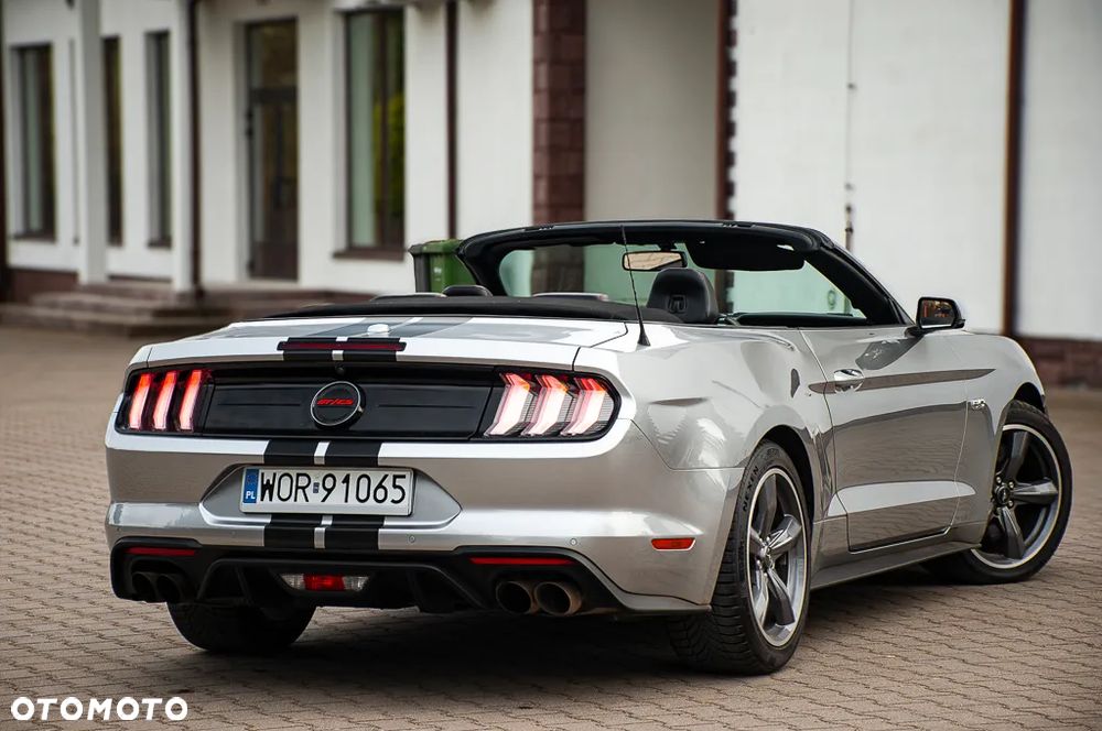 Ford Mustang - 31