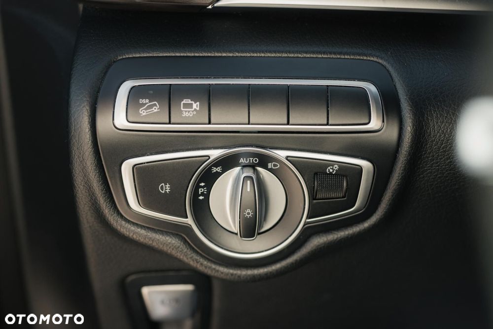 Mercedes-Benz Klasa V 300 d 4-Matic 9G-Tronic (d³ugi) - 29