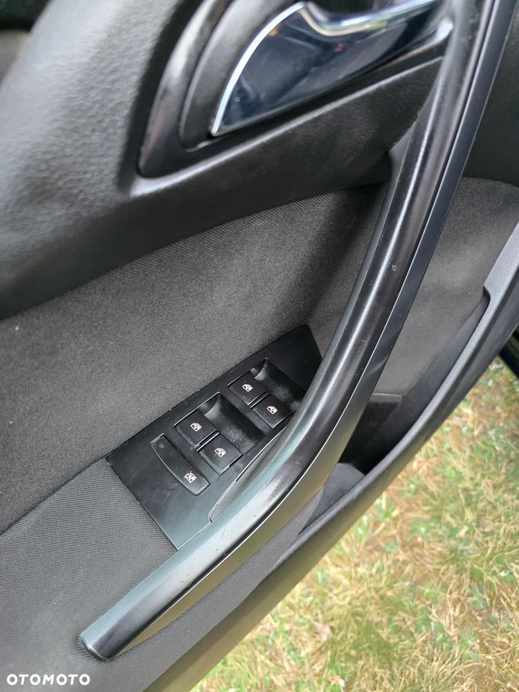 Opel Astra 1.4 Turbo Exklusiv - 12