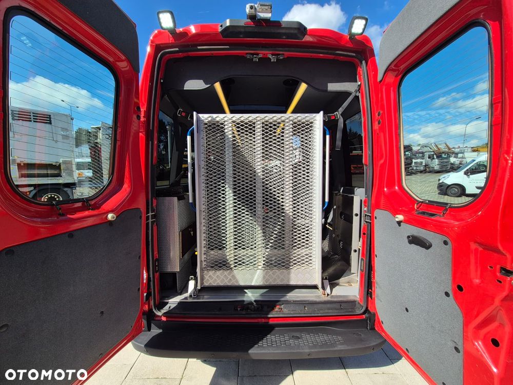 Iveco Daily 40 S 14 Forveda / CNG / BENZYNA / 10 MIEJSC / RAMPA / MIEJSCE DLA INWALIDÓW / KAMERY 360 / MOŻLIWOŚĆ 9 MIEJSC / WEBASTO / BEZWYPADKOWY - 40