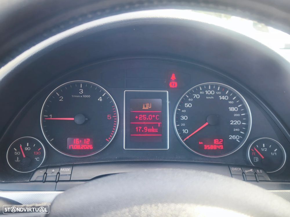 Audi A4 2.0 TDI S-line - 5