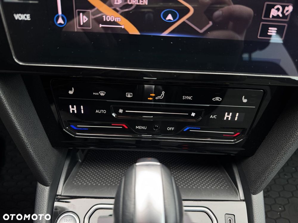 Volkswagen Passat Variant 2.0 TSI Business DSG - 22