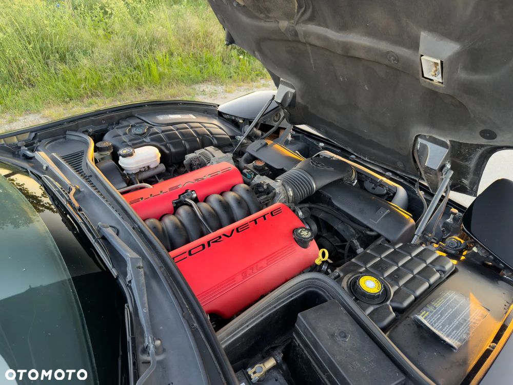 Chevrolet Corvette - 17