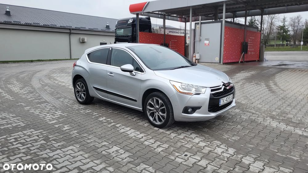 Citroën DS4 HDi 165 Urban Show - 6