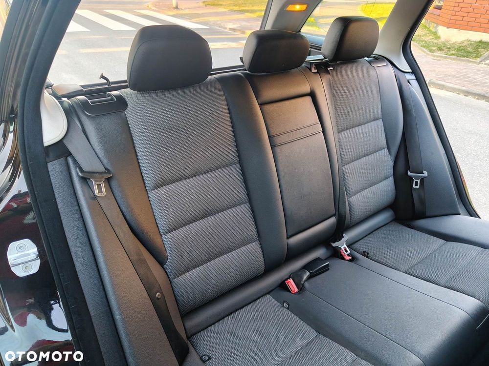 Mercedes-Benz Klasa C 220 CDI DPF Automatik BlueEFFICIENCY Avantgarde - 18