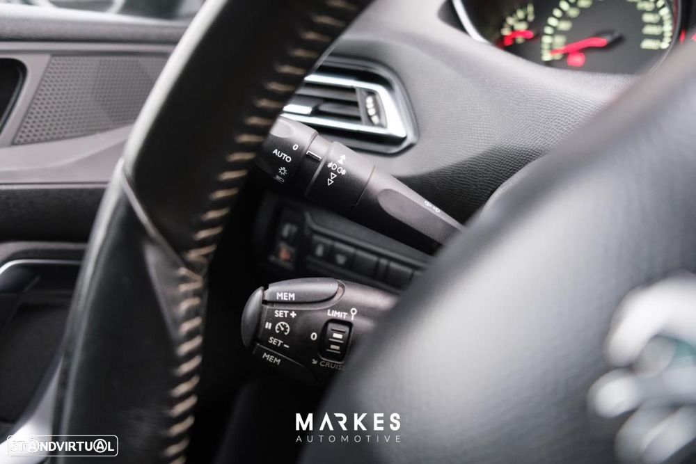 Peugeot 308 SW 1.6 BlueHDi Active J17 - 17