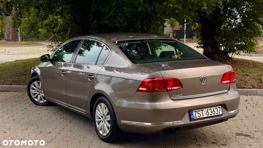 Volkswagen Passat 1.8 TSI Exclusive - 24