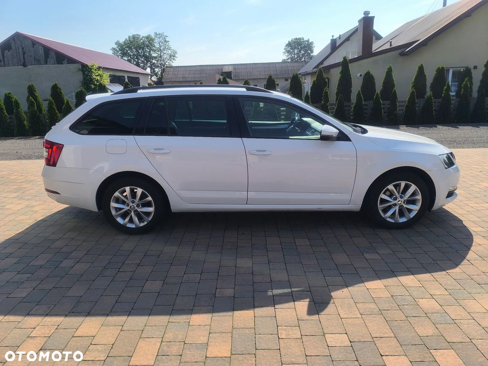 Skoda Octavia 2.0 TDI DSG Ambition - 8