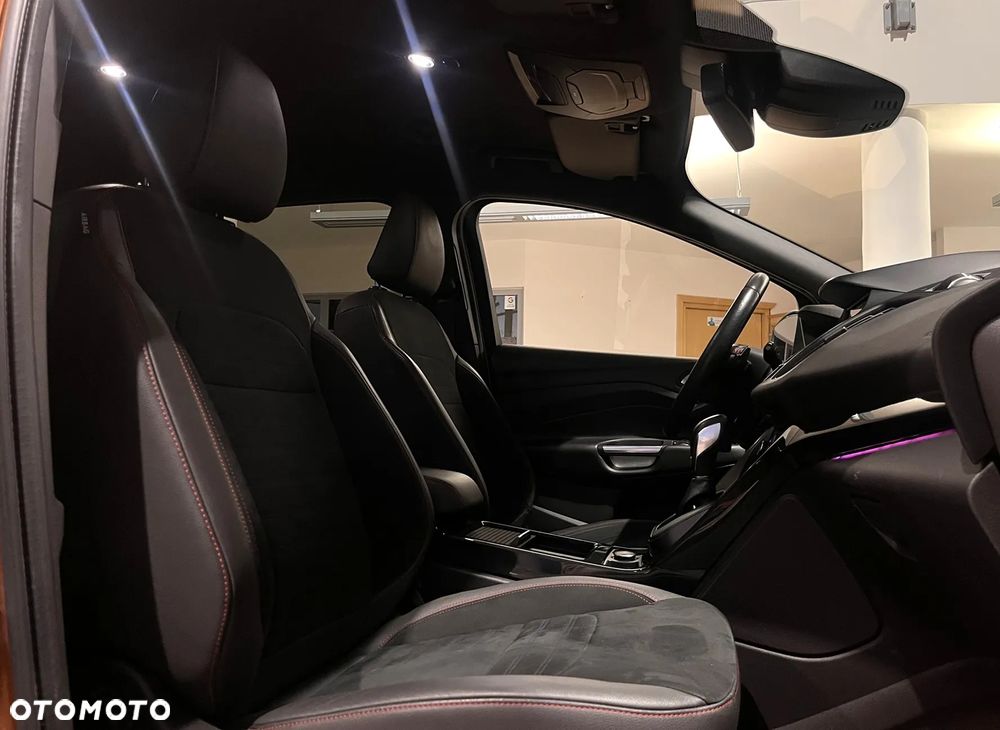 Ford Kuga 2.0 EcoBoost 4x4 ST-Line - 24