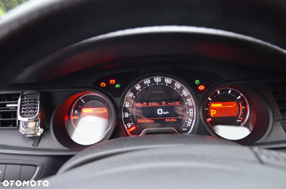 Citroën C5 2.0i 16V Exclusive Equilibre Navi - 11