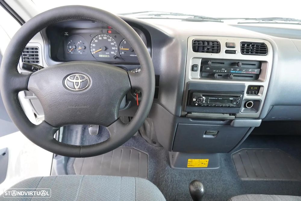 Toyota HiAce 2.5 D-4D Service 2.8T - 6