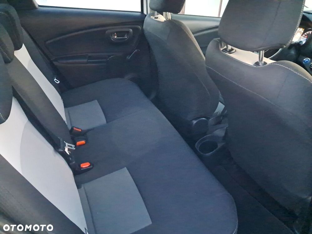 Toyota Yaris - 11