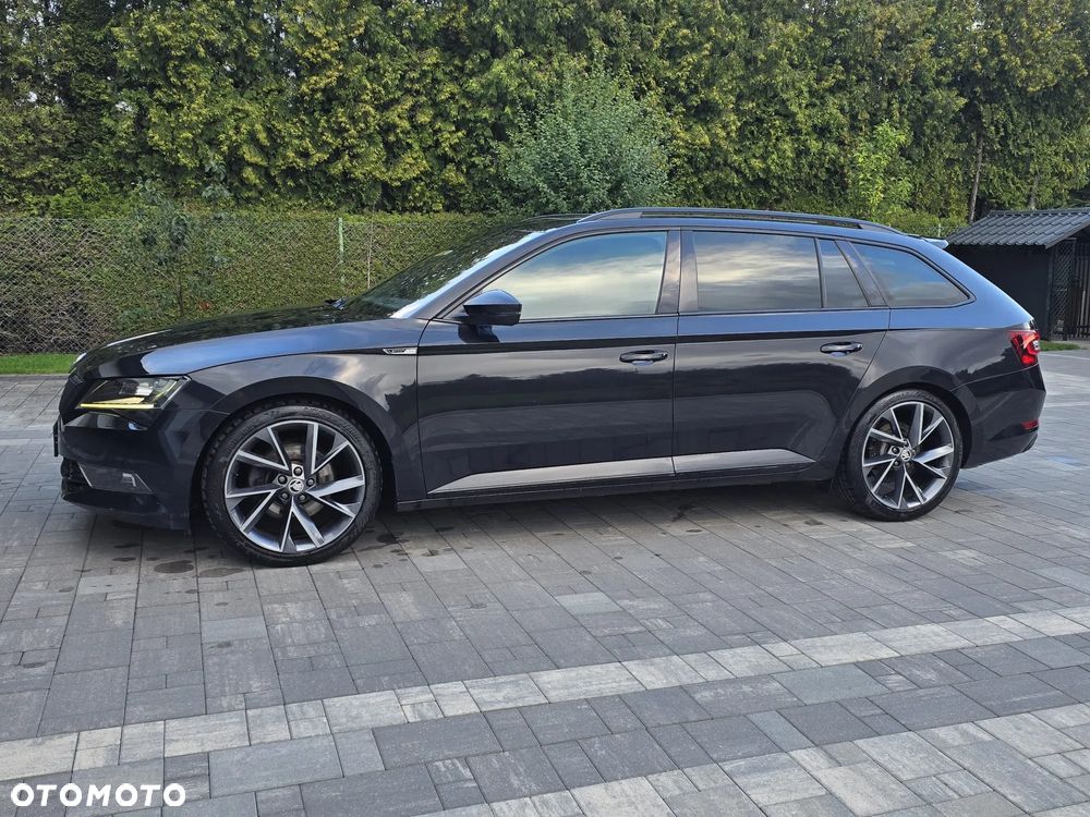 Skoda Superb 2.0 TDI 4x4 DSG Sportline - 11