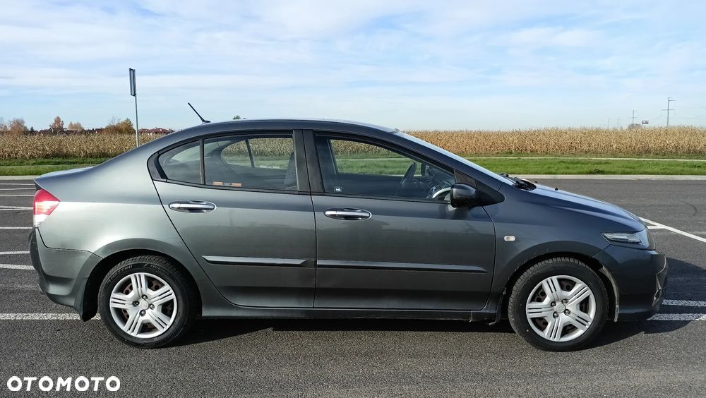 Honda City 1.4 Comfort - 1