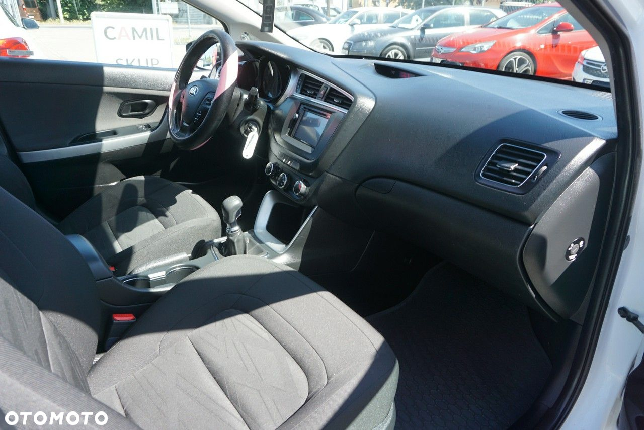 Kia Ceed - 17